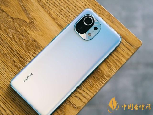 華為mate40e和小米11pro的區別在哪-華為mate40e和小米11pro參數對比