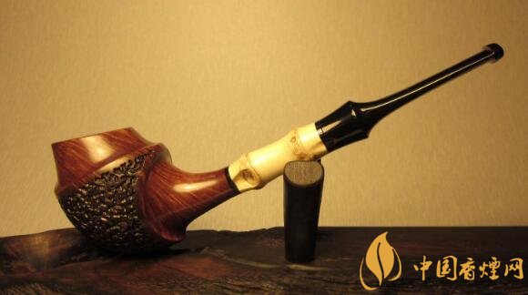 煙斗和雪茄哪個好抽(味道不一樣) 煙斗(絲)和雪茄的區別