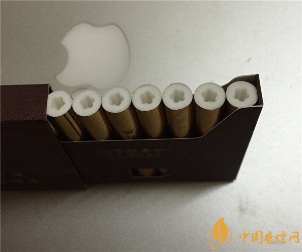 國產雪茄煙黃鶴樓雪之景6號好抽嗎 品味機制雪茄中的“袖珍精品”