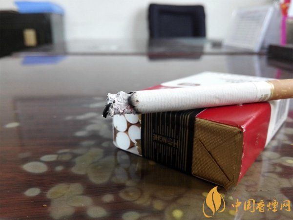 紅河煙軟甲好抽嗎?品高年優質紅河煙的經典之作